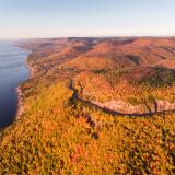 Herbstfarben am Cabot Trail in Nova Scotia